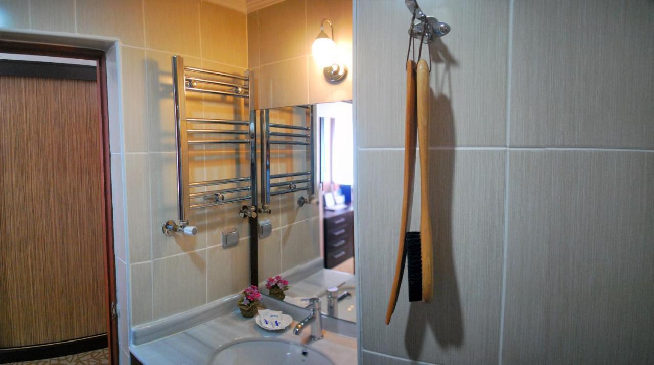 Kapriz Karakol Hotel Habitación foto
