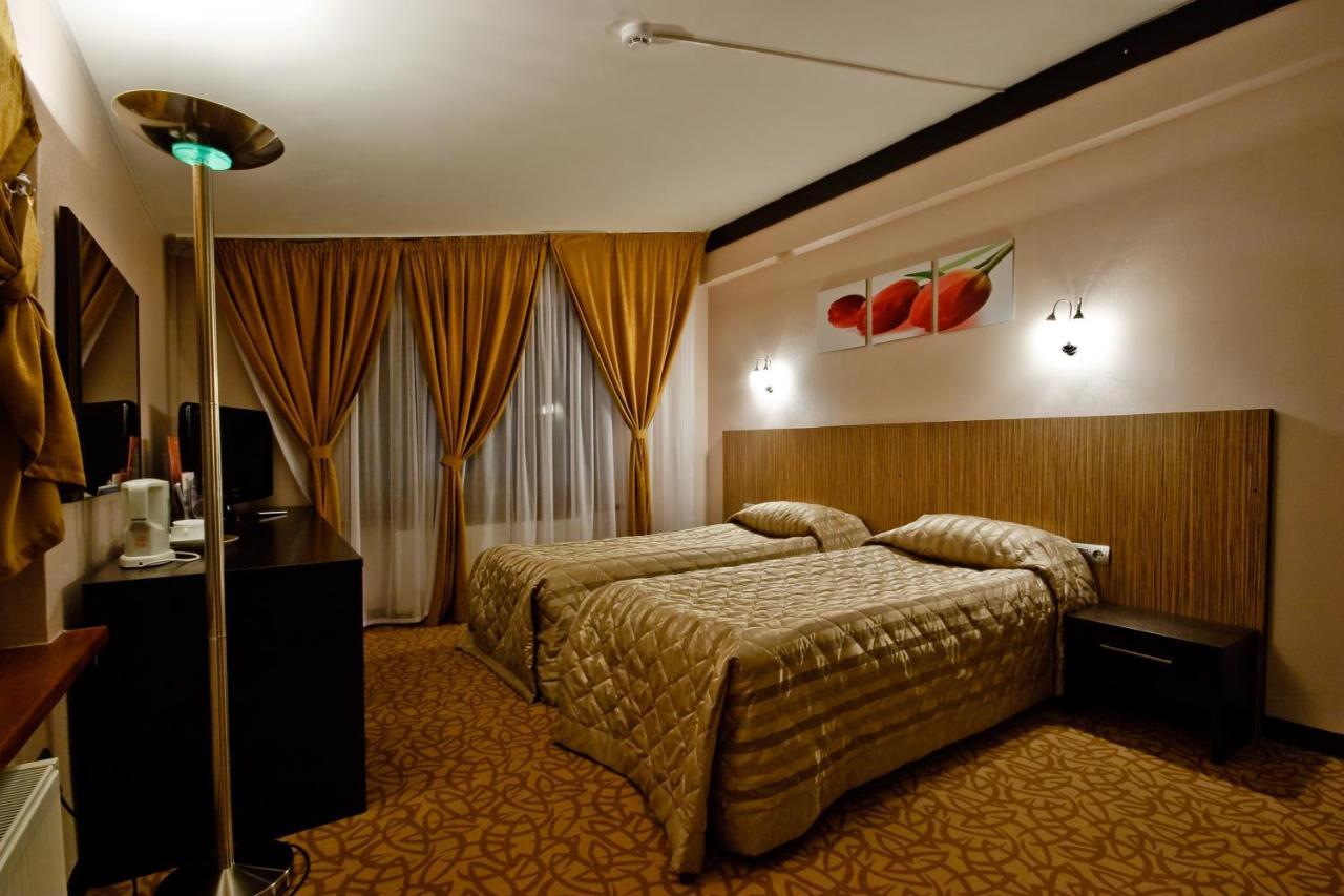 Kapriz Karakol Hotel Habitación foto