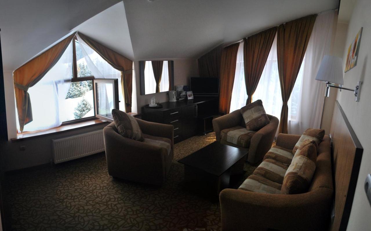 Kapriz Karakol Hotel Habitación foto